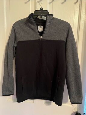 Old Navy youth Half-Zip Sweater - Black and Gray